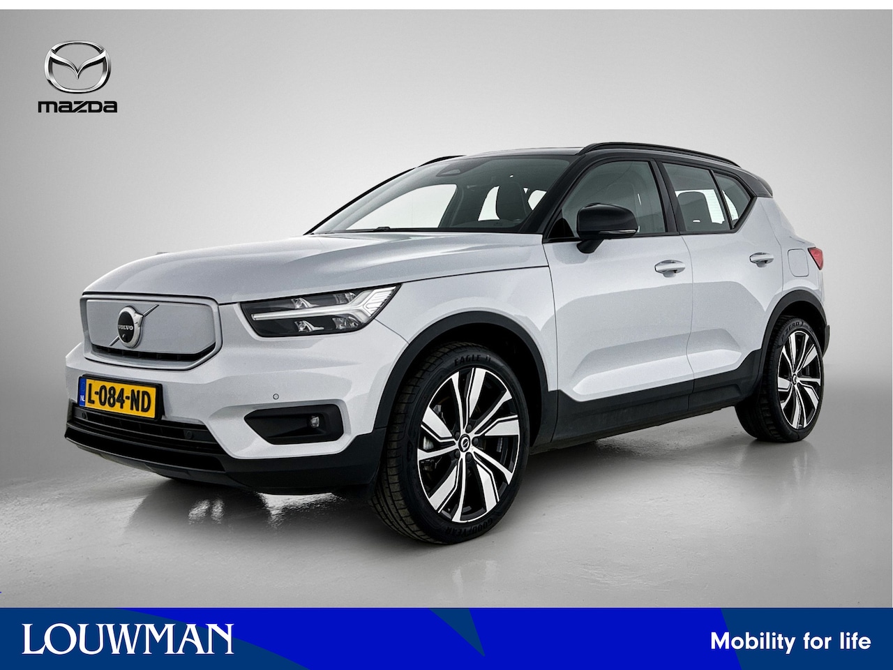 Volvo XC40 - Recharge P8 AWD R-Design Navigatie | Camera | Pano-dak | Trekhaak wegklapbaar - AutoWereld.nl