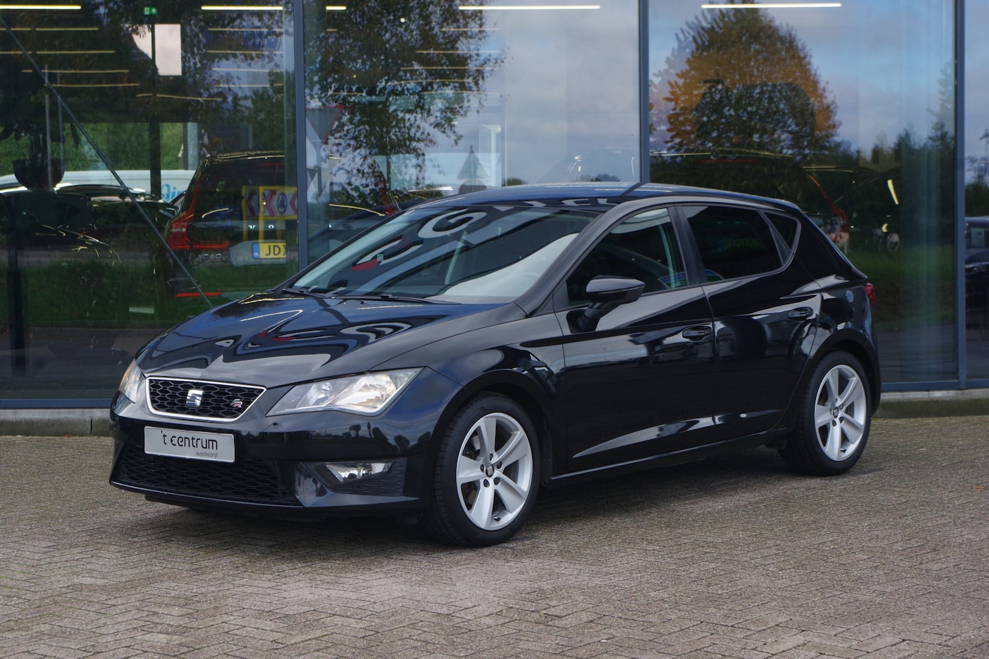 SEAT Leon - 1.4 EcoTSI 150 PK FR Connect, Carplay, Cruise Control, 17 Inch - AutoWereld.nl