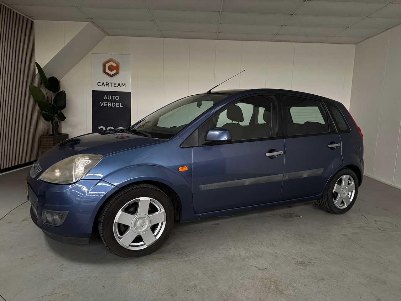 Ford Fiesta - 1.4-16V Futura Airco, Trekhaak, LMV - AutoWereld.nl