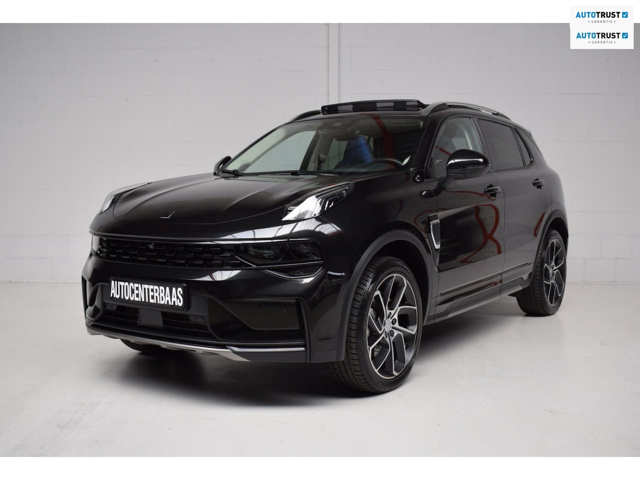 Lynk & Co 01 - 1.5 BLACK-EDITION VIRTUAL / 360 CAMERA / INFINITY GELUID / PANORAMADAK / ADAPT.CRUISE / 20 - AutoWereld.nl