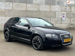 Audi A3 Sportback - 1.8 TFSI Attraction apple carplay , airco, turbo