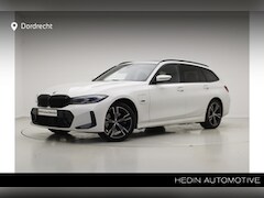 BMW 3-serie Touring - 330e xDrive | M-Sport | Panorama | Elek. Stoelverst. | HiFi Adapt. Led | Camera |