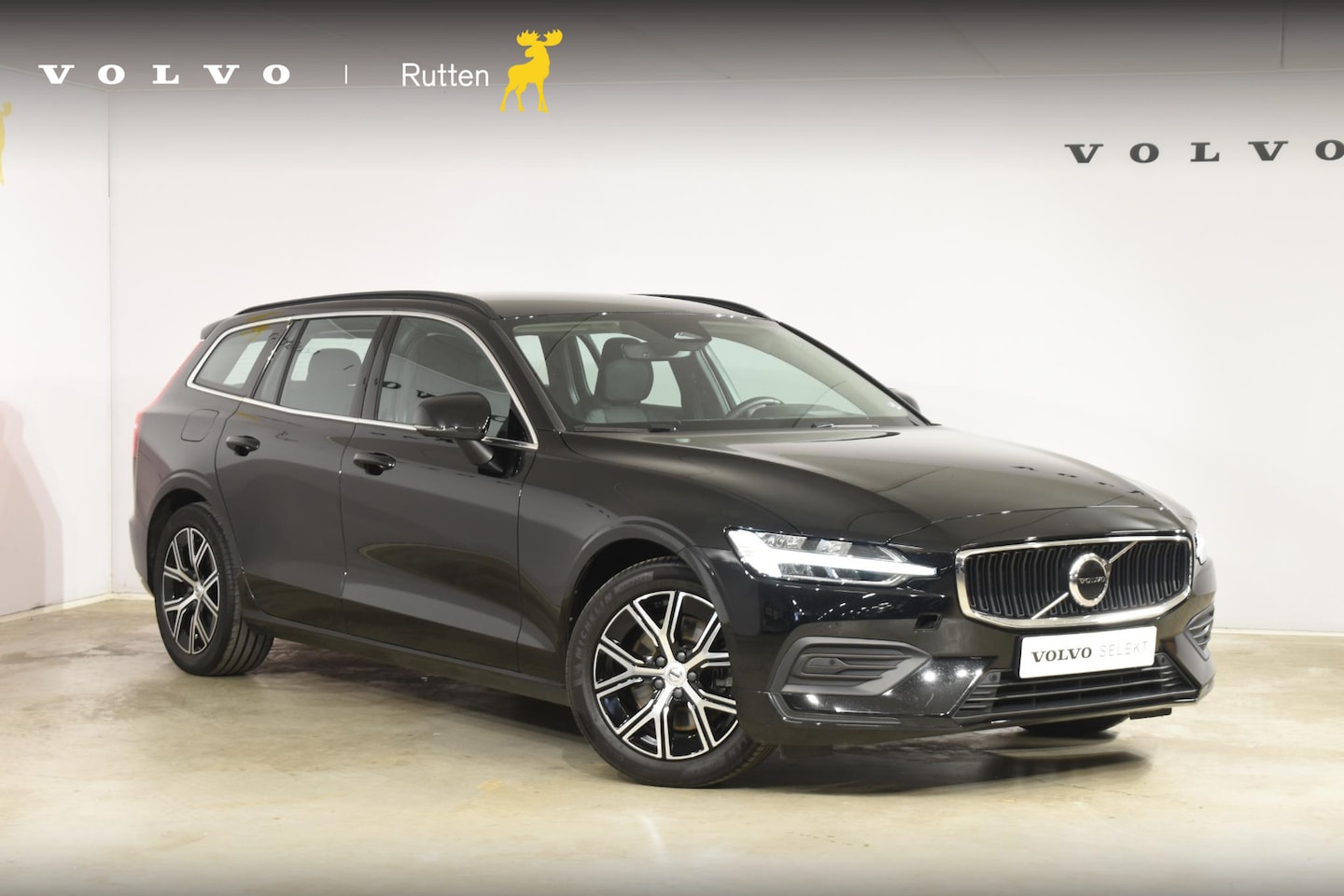 Volvo V60 - B4 211PK Automaat Core / Navigatie / Achteruitrijcamera / Elektrische achterklep / LM Velg - AutoWereld.nl