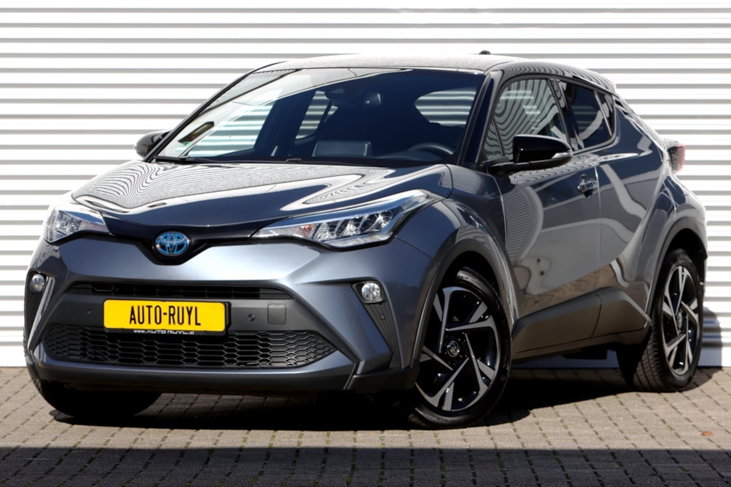 Toyota C-HR - 1.8 Hybrid Bi-Tone Winter- +Safety-pakket - AutoWereld.nl