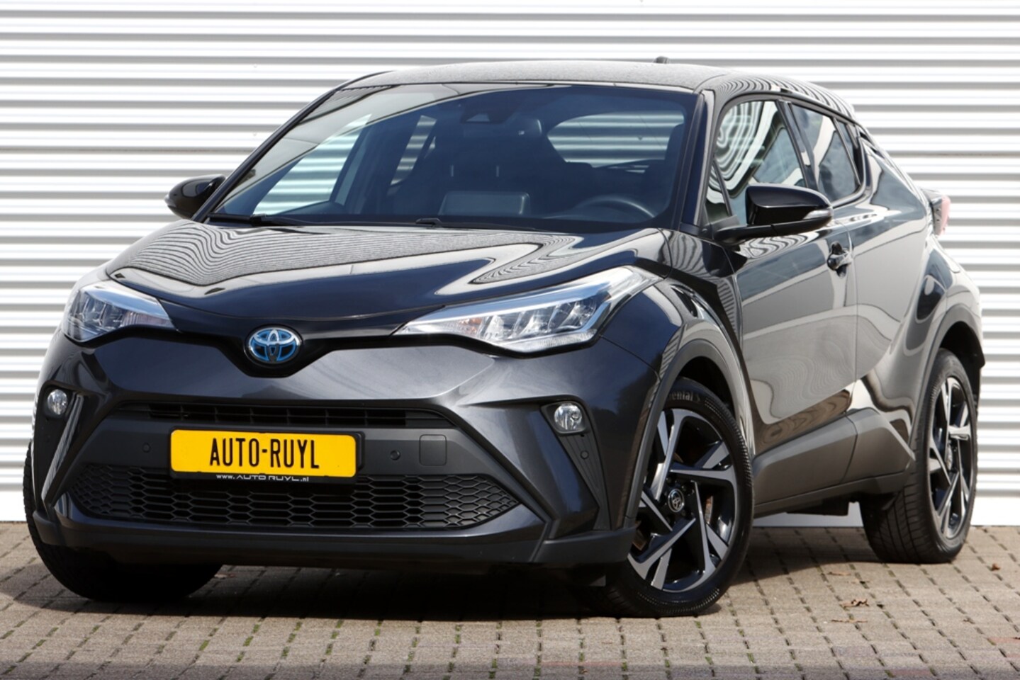 Toyota C-HR - 1.8 Hybrid Bi-Tone Winter- +Safety-pakket - AutoWereld.nl