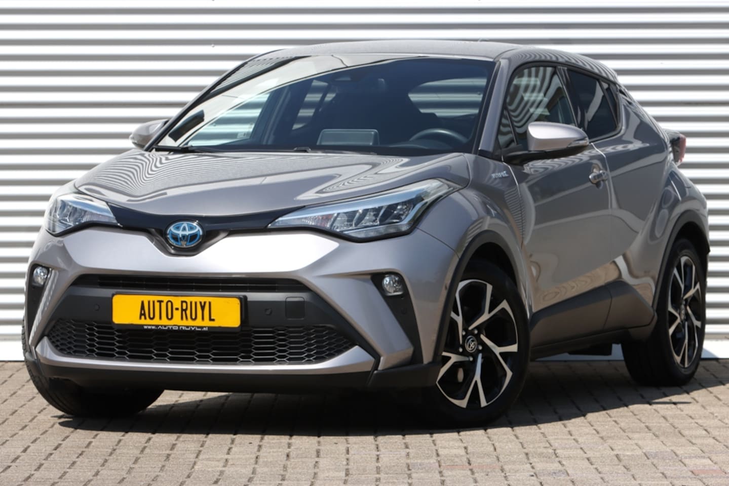 Toyota C-HR - 2.0 Hybrid Dynamic Safety+ Winter pakket / Carplay - AutoWereld.nl