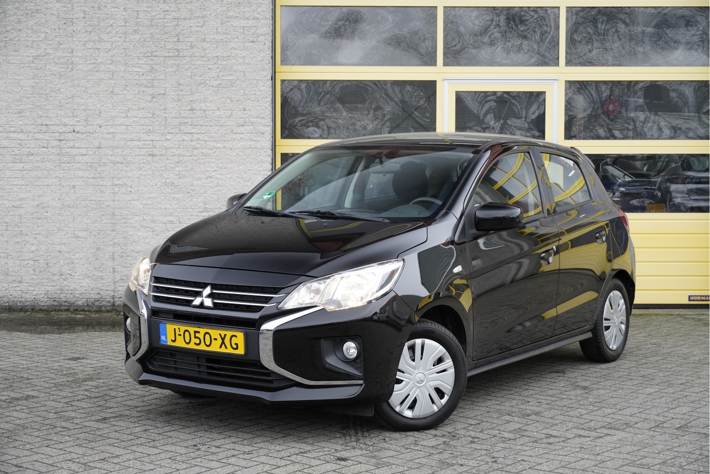 Mitsubishi Space Star - 1.0 5drs Cool+ BJ2020 Audio installatie | Airco | Stuurbekrachtiging | Achterspoiler | Get - AutoWereld.nl