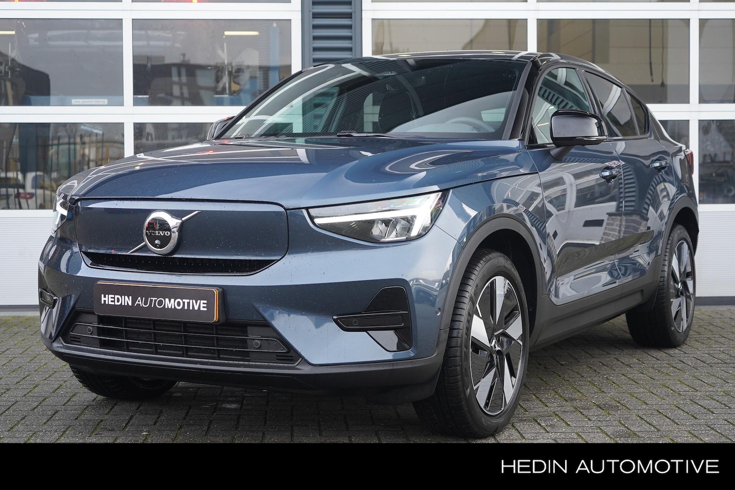 Volvo EC40 - Single Motor Extended Range Plus 82 kWh | Glazen Dak | 360 Camera | Keyless Entry | Elektr - AutoWereld.nl