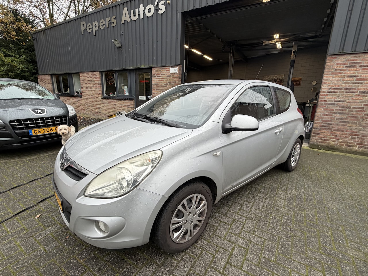 Hyundai i20 - 1.2i DynamicVersion Rijd Goed Maar koppeling begint te slippen !!!!! - AutoWereld.nl