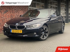 BMW 3-serie - 320i High Executive Upgrade stoelverwarming /Dakraam/weinig km