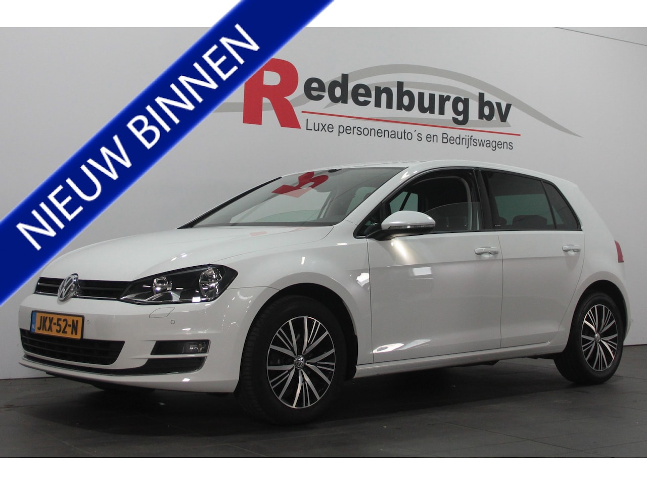 Volkswagen Golf - 1.2 TSI Connected Series - Navi / PDC / BT / Stoelverw. - AutoWereld.nl