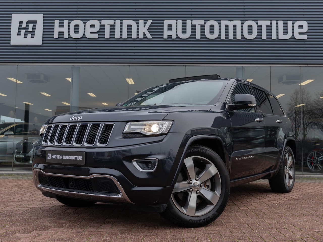 Jeep Grand Cherokee - 3.6 Overland Summit | Pano | Memory | Lucht | Trekhaak - AutoWereld.nl