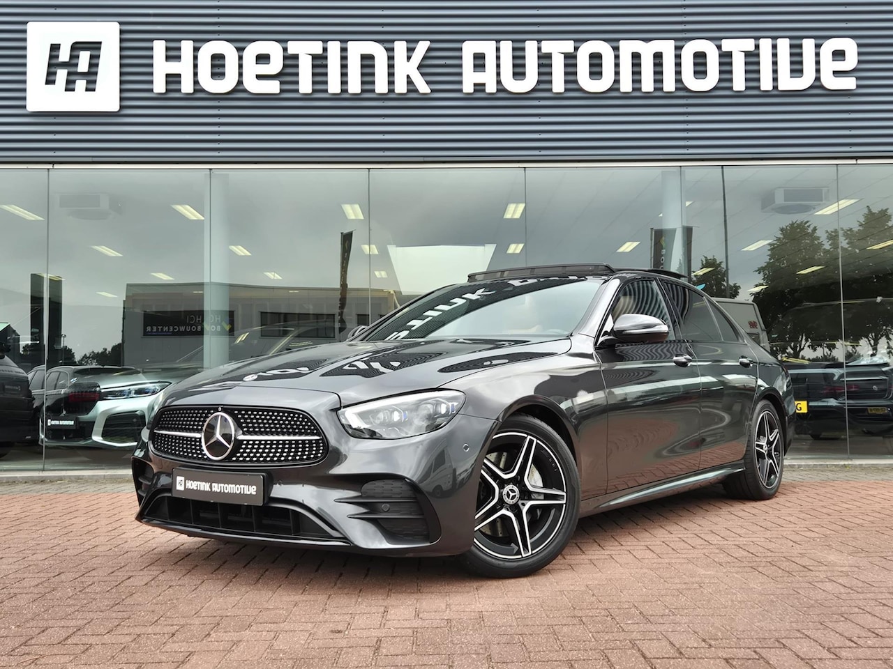Mercedes-Benz E-klasse - 200 Business Solution AMG | Pano | HUD | Burmester | 360° Camera - AutoWereld.nl