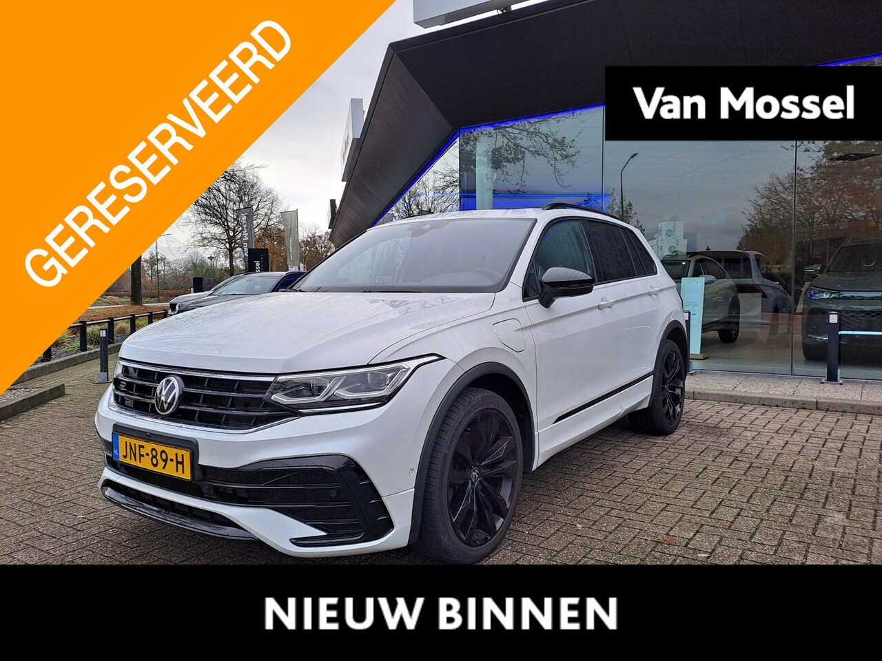 Volkswagen Tiguan - 1.4 TSI eHybrid R-Line Business+ | HEAD-UP | PANO-SCHUIFDAK | STOEL-STUURWIELVERWARMING | - AutoWereld.nl