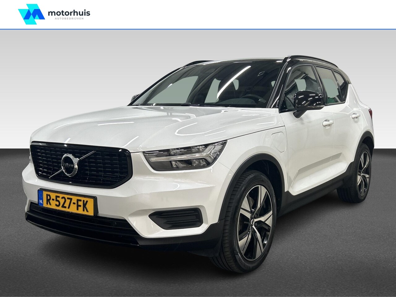 Volvo XC40 - 1.5 T4 211PK PHEV RECHARGE R-DESIGN NAVI TEL PDC TREKHAAK LED NAP - AutoWereld.nl
