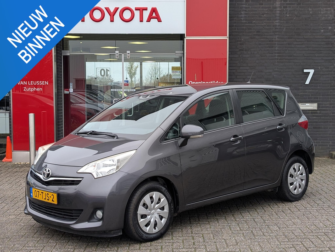 Toyota Verso S - 1.3 VVT-i Aspiration NL-AUTO LAGE KM-STAND BLUETOOTH - AutoWereld.nl