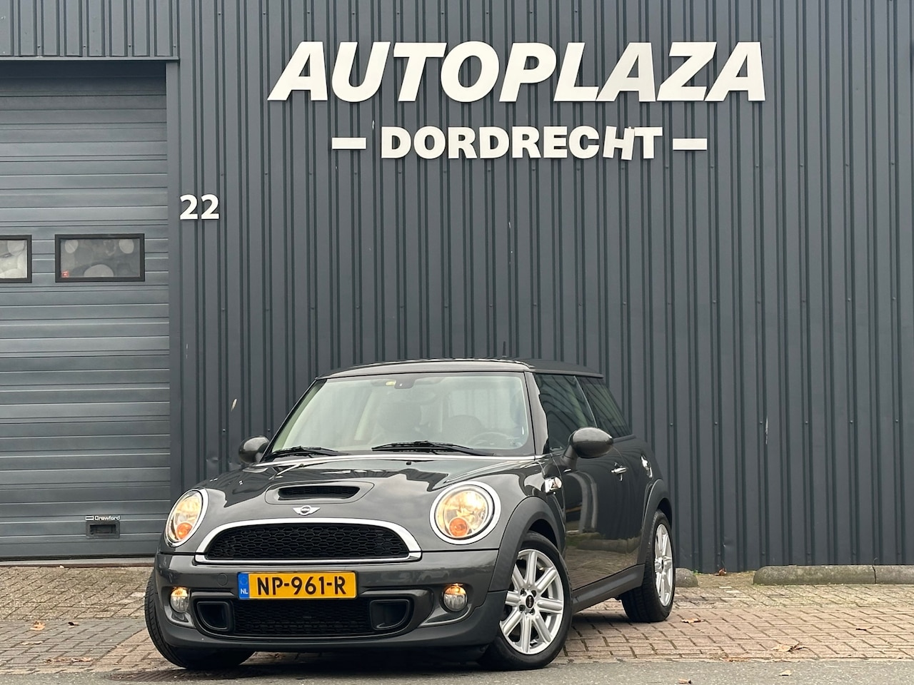 MINI Cooper S - Mini 1.6 10 Years II - AutoWereld.nl