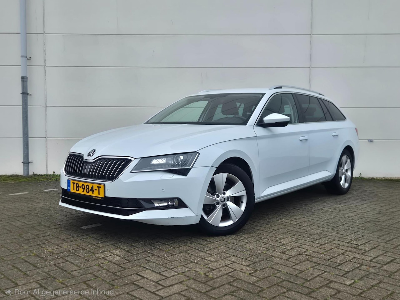 Skoda Superb Combi - 1.6 TDI 120pk EX-BPM/EX-BTW |Navi|Cruise| - AutoWereld.nl