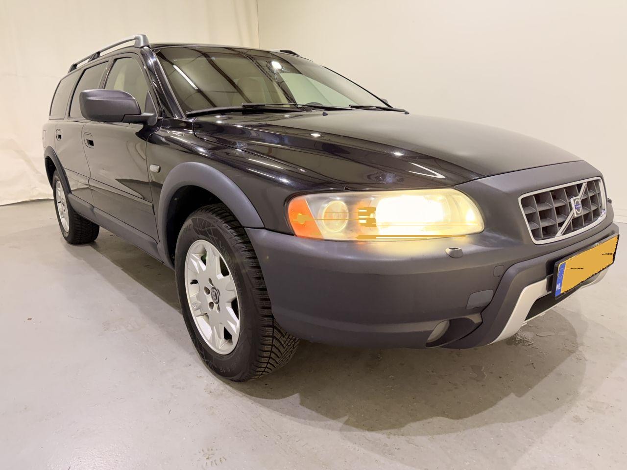 Volvo XC70 - Xc-70 2.5 T Summum Aut - AutoWereld.nl