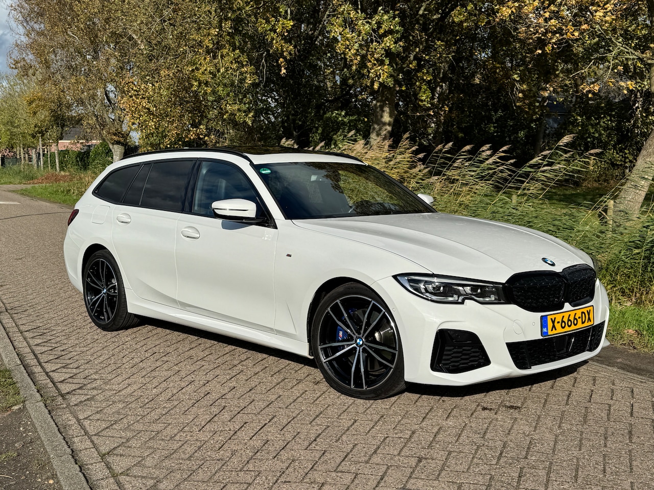 BMW 3-serie Touring - M340i xDrive High Executive - AutoWereld.nl