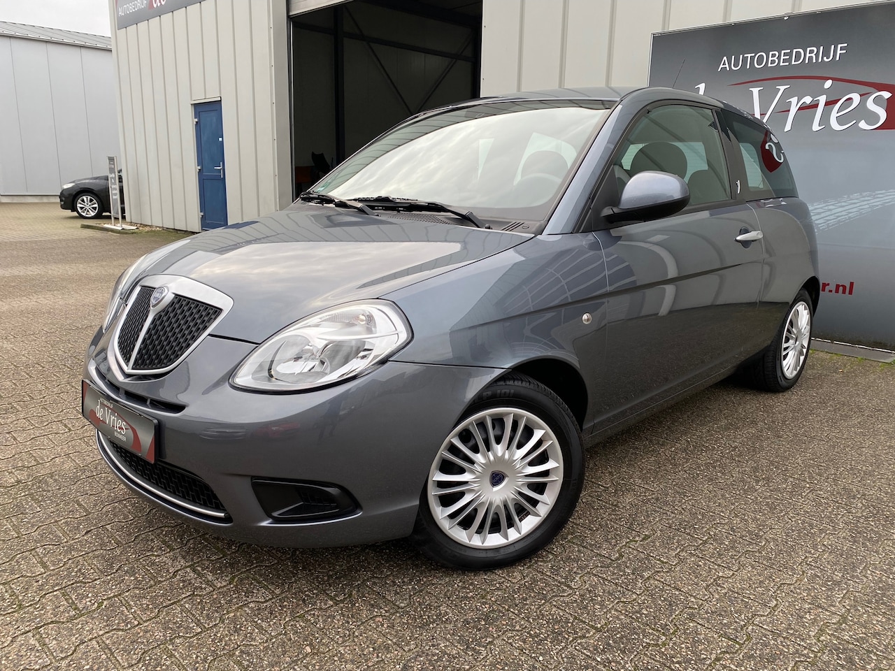 Lancia Y(psilon) - Ypsilon 1.4 Oro Airco / Stuurbekr. / Elektr.Pakket - AutoWereld.nl