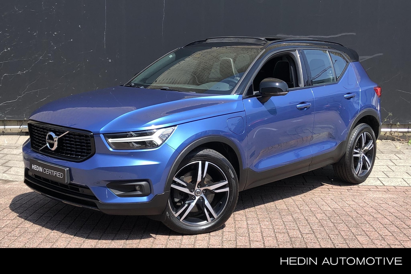 Volvo XC40 - 1.5 T4 Recharge R-Design | Trekhaak Uitklapbaar | Panorama Dak | Stoel + Stuurverwarming | - AutoWereld.nl