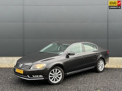 Volkswagen Passat - 1.4 TSI Highline BlueMotion Leder/Alcantara | Clima | Bluetooth | Camera | Stoelverw