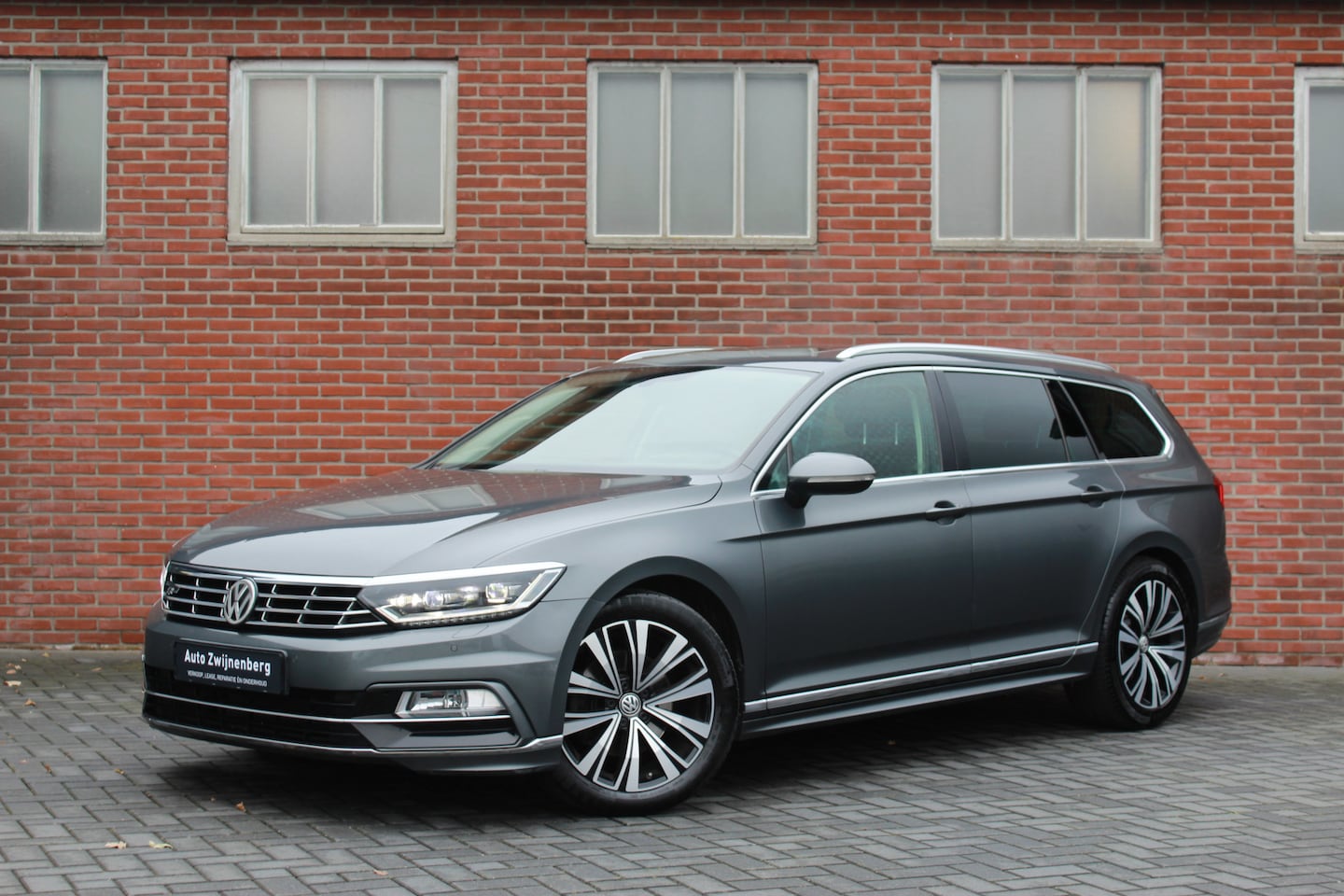 Volkswagen Passat Variant - 2.0 TDI Business Edition R | Pano | ACC | Stoelverwarming | - AutoWereld.nl