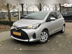Toyota Yaris - 1.0 VVT-i Aspiration lIVE2 Airco Grootscherm, 4 seizoenbanden