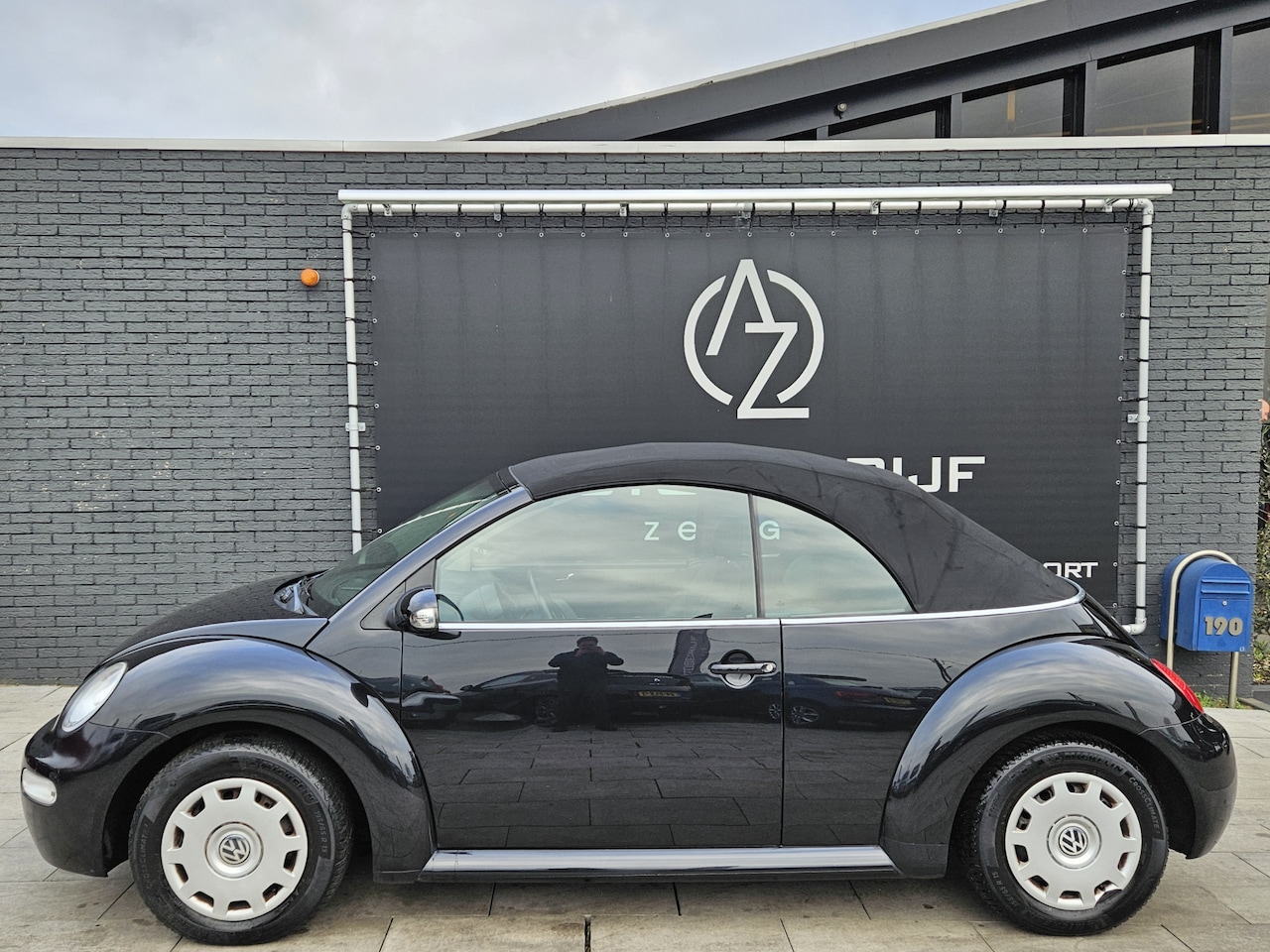 Volkswagen New Beetle Cabriolet - 2.0 *AC*Softtop* - AutoWereld.nl