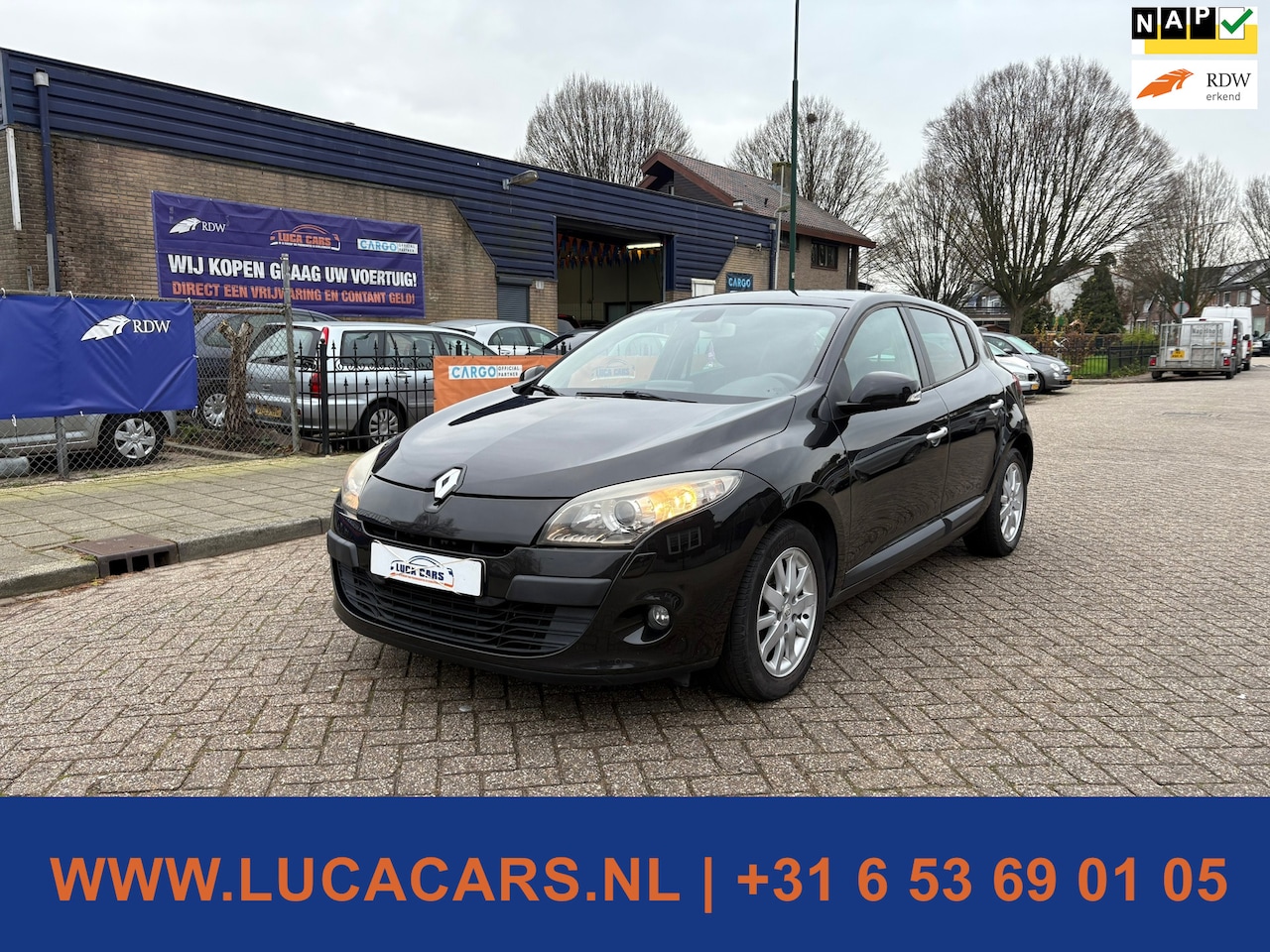 Renault Mégane - 1.4 TCE Celsium 2X SLEUTEL + BOEKJES! NIEUWE APK! - AutoWereld.nl