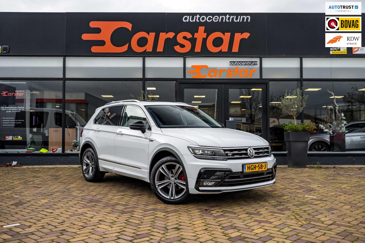 Volkswagen Tiguan - 1.5 TSI ACT Highline Business R|PANO|CAM|R-LINE - AutoWereld.nl