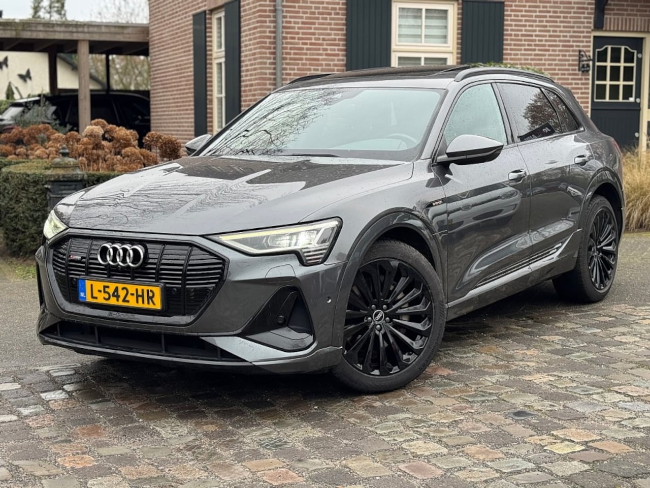 Audi e-tron - 55 quattro S-line 95 kWh|PANO|LEER|BLACK| - AutoWereld.nl