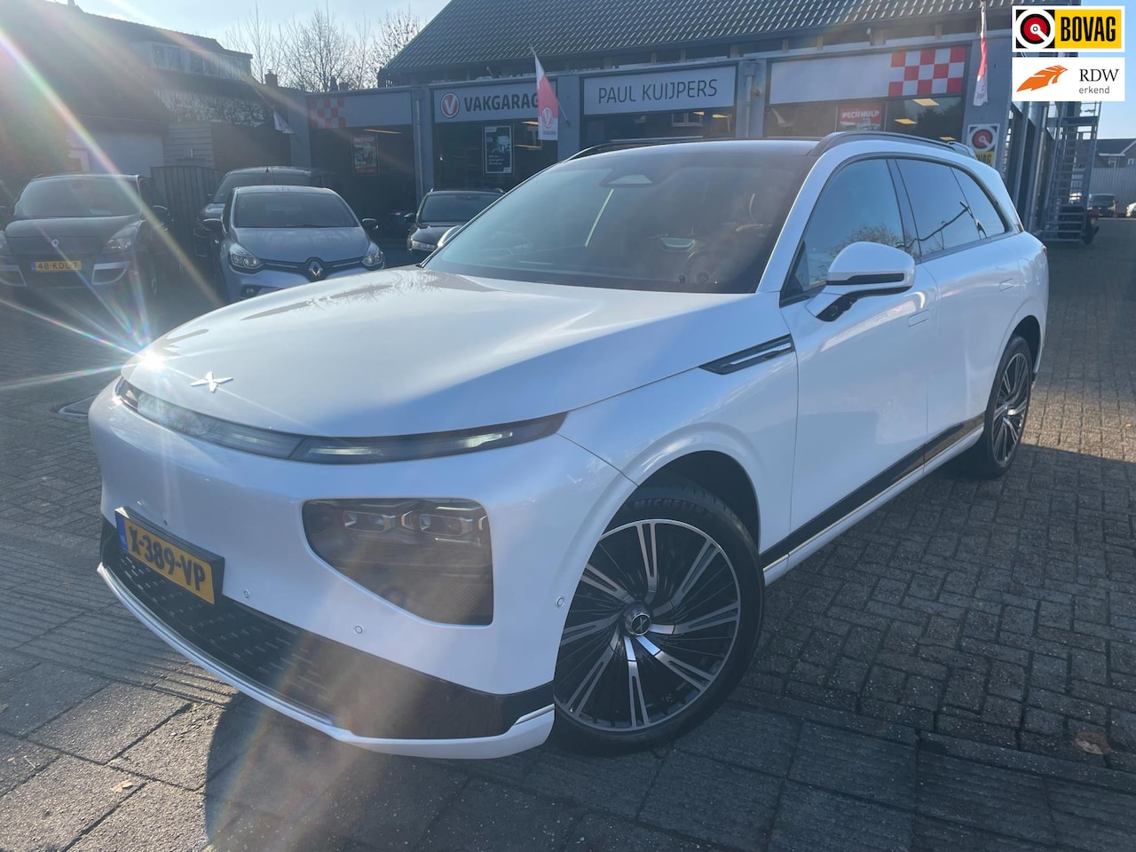 Xpeng G9 - RWD Standard Range 78 kWh *uitsluitend op afspraak* - AutoWereld.nl