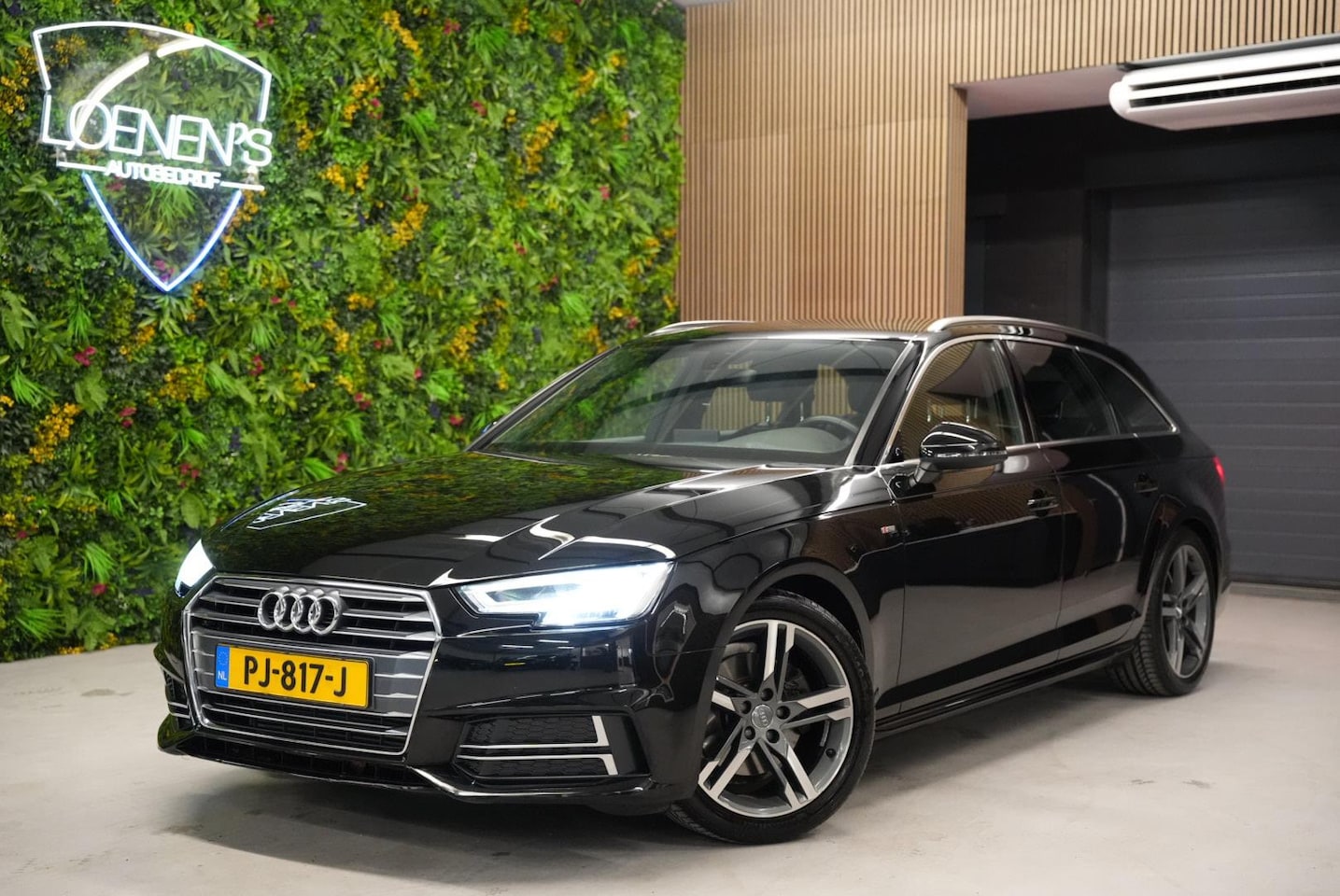Audi A4 Avant - 2.0 TFSI ultra Sport S line / Trekhaak / Cruise / PDC - AutoWereld.nl