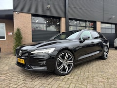 Volvo V60 - 2.0 B4 R-Design Panorama H&K Trekhaak Leder 200PK
