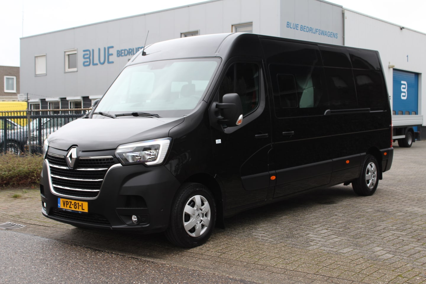 Renault Master - T35 2.3 dCi 180PK L3H2 E6 DC Energy Comfort ✓ Dubbele Cabine 6 persoons ✓ trekhaak ✓ navig - AutoWereld.nl