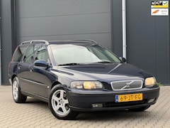 Volvo V70 - 2.4 COMFORT LINE + AUTOMAAT + LEDER + LMV