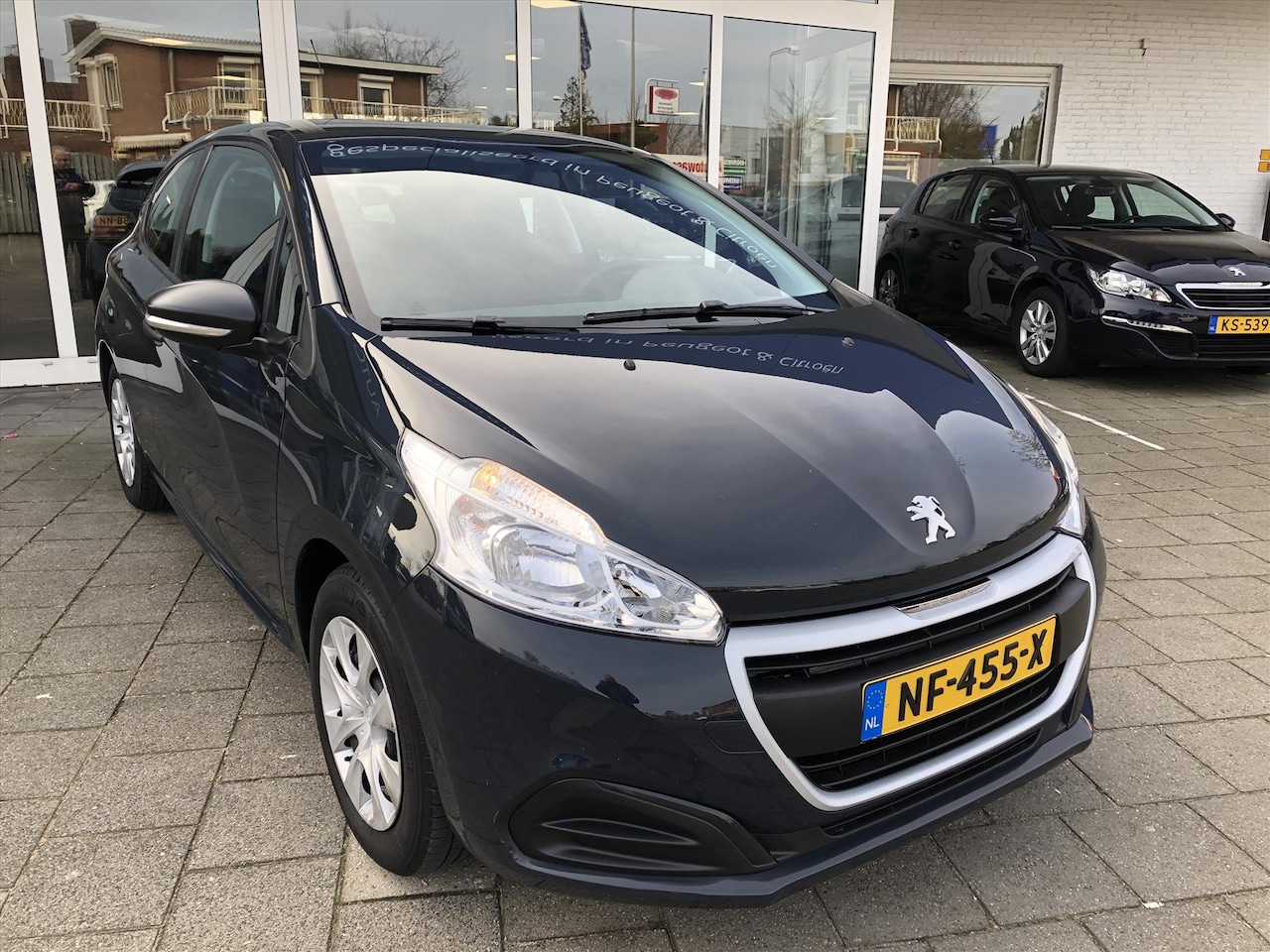Peugeot 208 - 1.2 VTI 82 PK ACCES - AutoWereld.nl