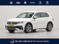 Volkswagen Tiguan - 1.5 TSI 150pk DSG R-Line Business Trekhaak Navigatie Camera Pdc Acc Carplay 10