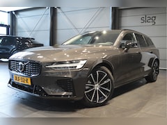 Volvo V60 - 2.0 T6 Plug-in hybrid AWD Plus Dark leer trekhaak 18 inch