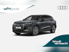 Audi Q6 e-tron - 252 PK Advanced edition | Tech plus | Warmtewerend glas donker tint | Trekhaak, mechanisch