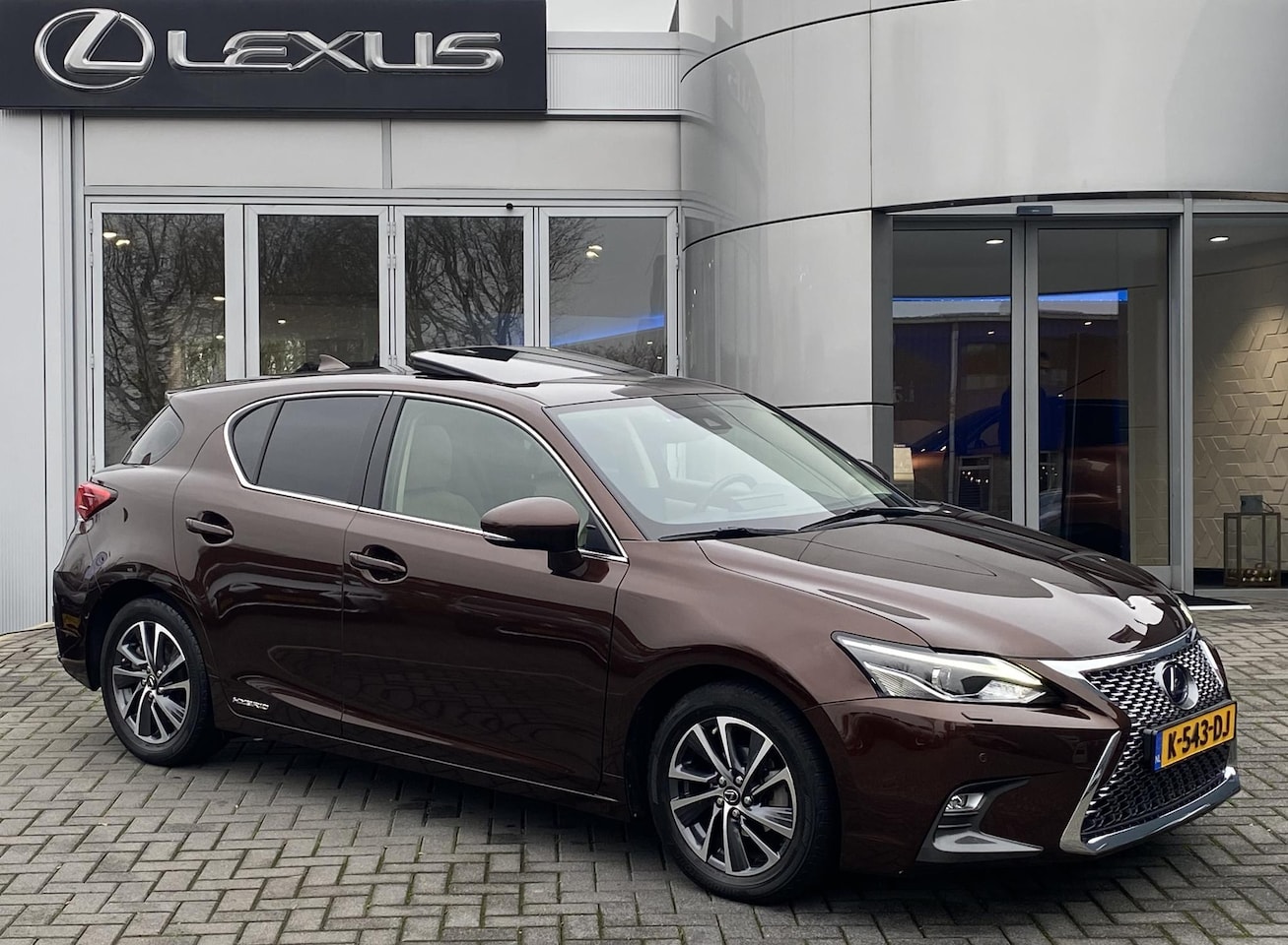 Lexus CT 200h - Ultimate Edition NL-AUTO STOELVERW KEYLESS NAVI GROOT-SCHERM LM-VELGEN AD-CRUISE - AutoWereld.nl