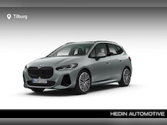 BMW 2-serie Active Tourer - 218i M Sportpakket | Trekhaak | Panoramadak | Comfort Access | Driving Assistant | Harman