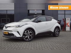 Toyota C-HR - 1.8 Hybrid Executive / Bi-Color / Leer /Navi / Camera / JBL/ 18 Inch LM / Stoelverwarming