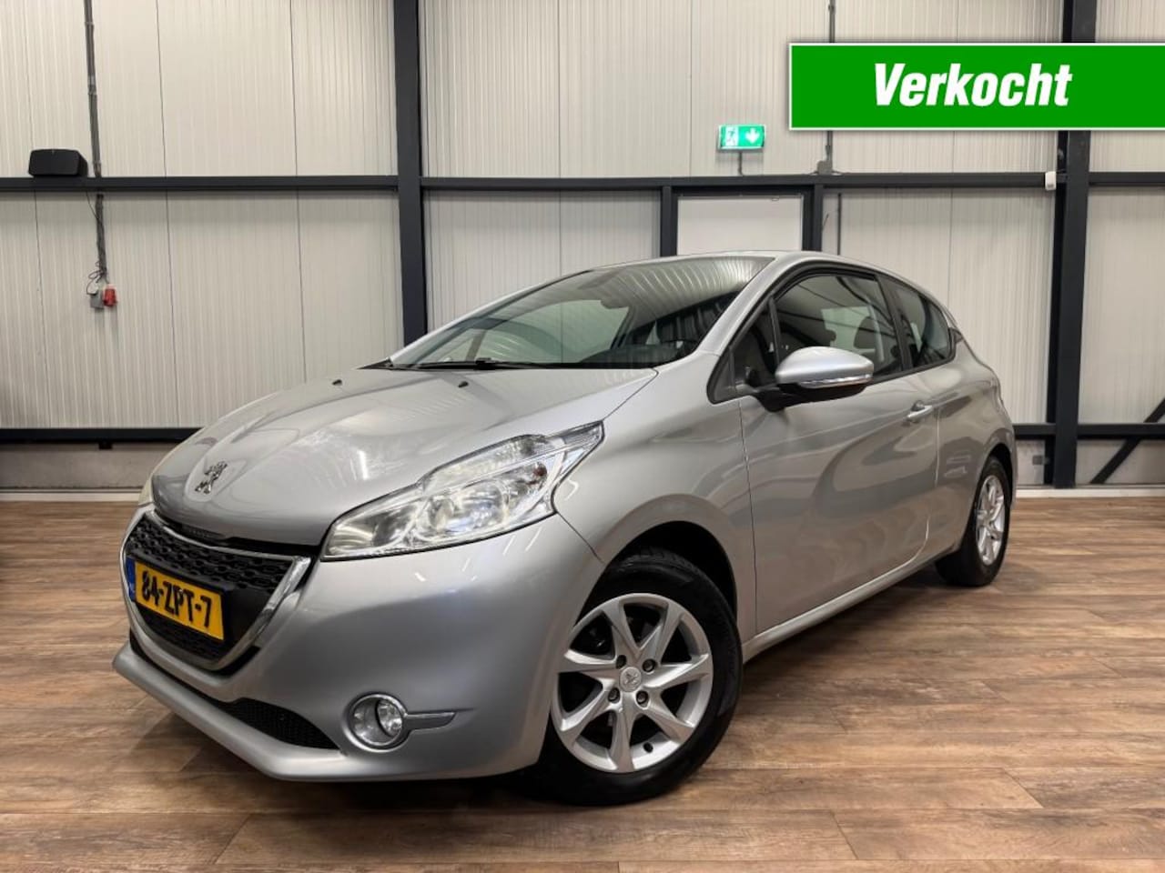 Peugeot 208 - 1.2 VT1 Envy / CLIMA / PDC / NAVI / CRUISE / - AutoWereld.nl