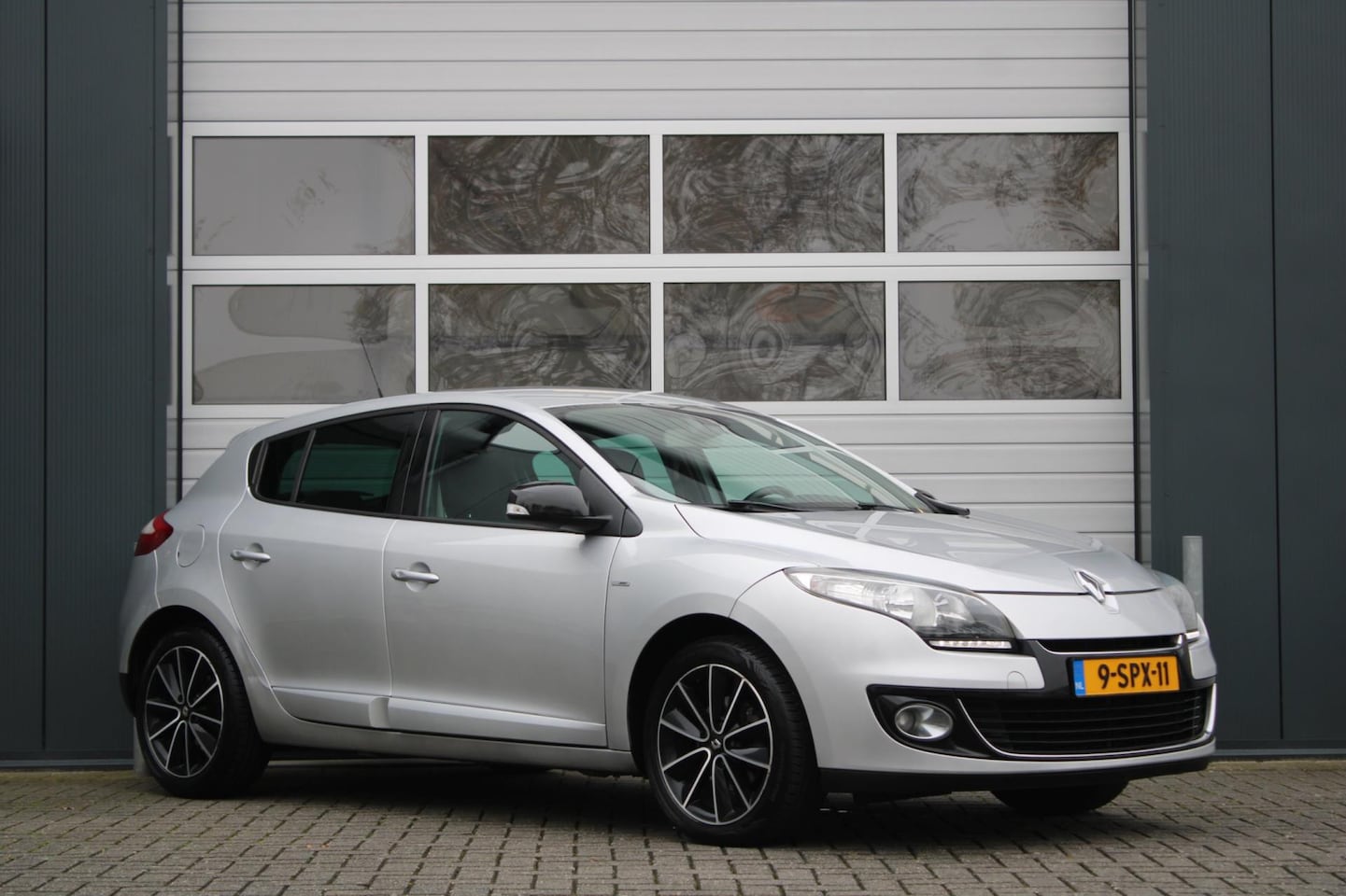 Renault Mégane - 1.4 TCe Bose Clima/Cruise/Stoelverwarming/Keyless/PDC/LED/Navi/Bluetooth/RadioCD.AUX.USB/1 - AutoWereld.nl