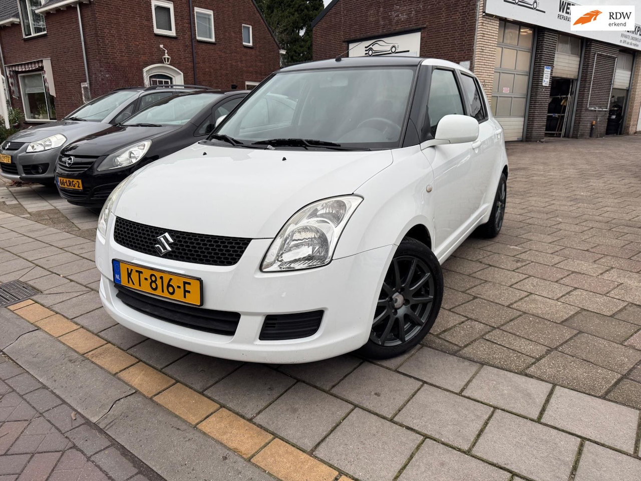 Suzuki Swift - 1.3 Base AIRCO / LICHTMETALEN VELGEN - AutoWereld.nl