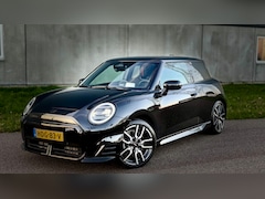 MINI Mini-Electric - Cooper E John Cooper Works 40,7 kWh Cooper E John Cooper Work | Panorama | 18’’ velgen | Leder | Navi