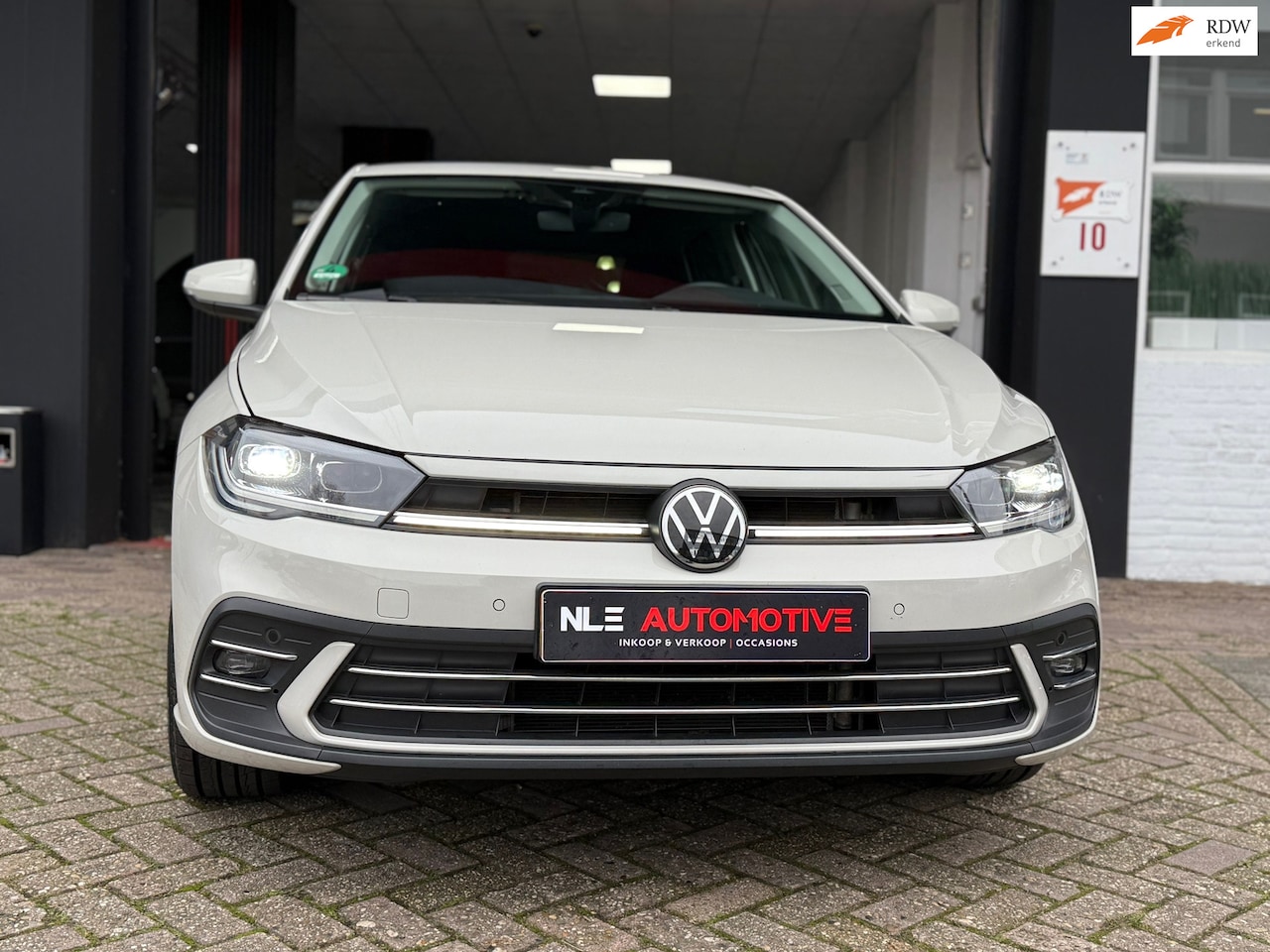 Volkswagen Polo - 1.0 TSI R-Line Business+ 1.0 TSI R-Line Business (Camera) - AutoWereld.nl